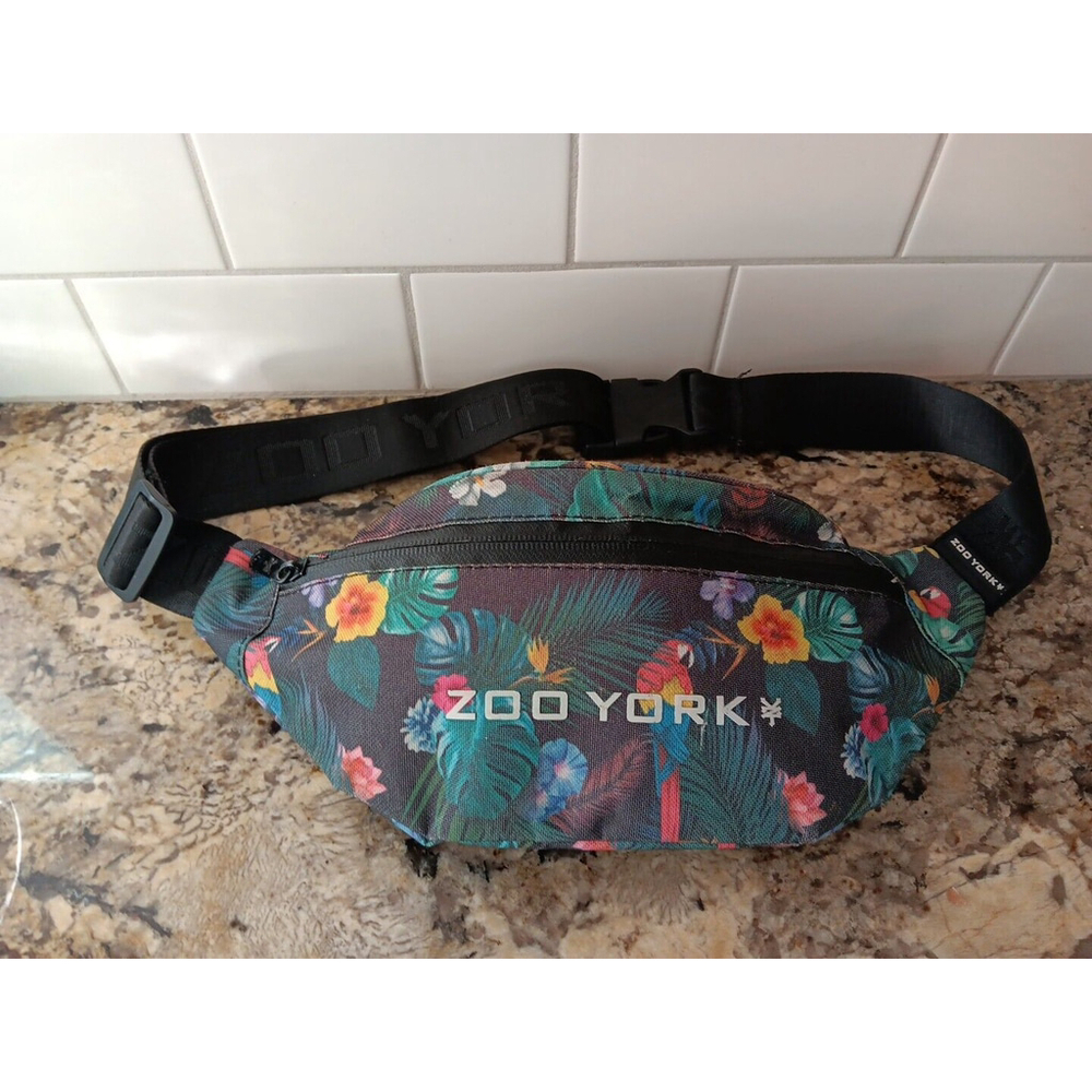Zoo York Fanny Pack Bag Satchel Hidden Pocket Flowers Men Women Unisex Belt Bag
